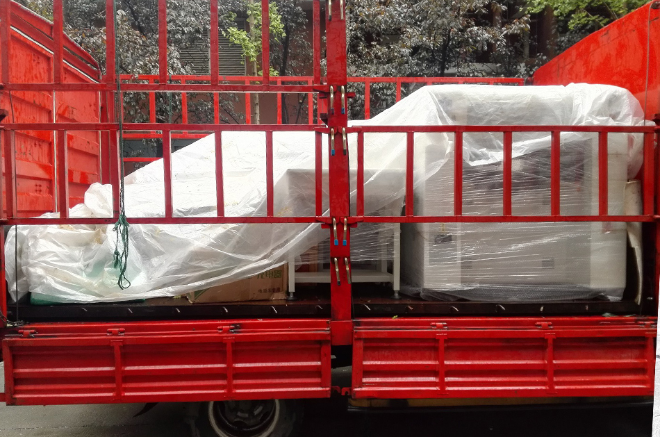 南京客戶SMT設備專車送貨，貨到上門安裝調(diào)試