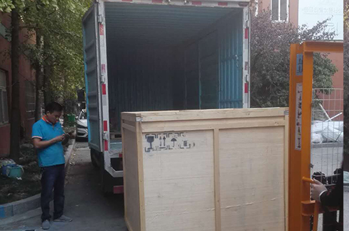 周口客戶SMT設(shè)備專車送貨，貨到上門安裝調(diào)試